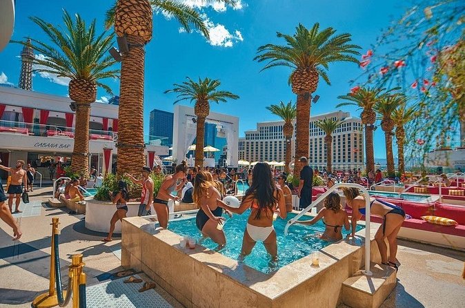 Party Bus Dayclub Crawl - Is the dayclub crawl worth booking?