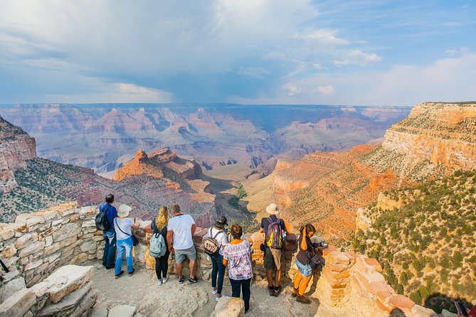 PREMIUM 3-Day Winter Grand Canyon, Monument Valley and Zion Tour - Day 2: Monument Valley by Navajo-guided jeep