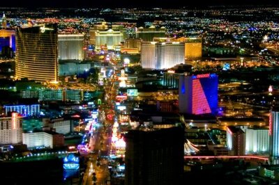 Private 2-Hour Limo Tour of Las Vegas with Champagne