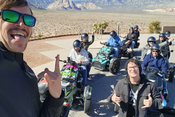 Private Guided Red Rock Tour On A CanAm Trike - Riding the road to Red Rock Canyon