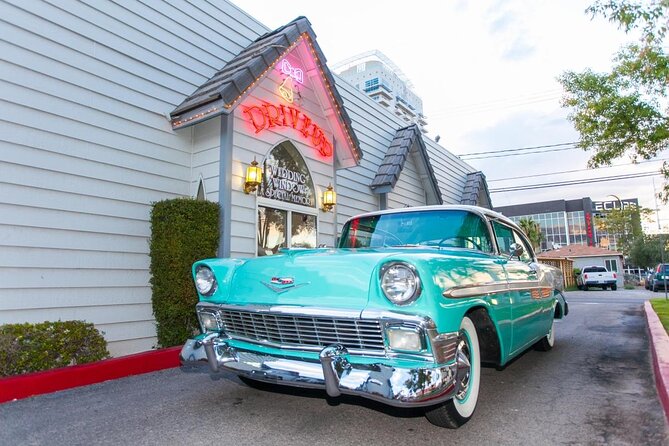 Private Las Vegas Hotel to Airport Luxury Limousine Transfer - A limousine exit from Las Vegas