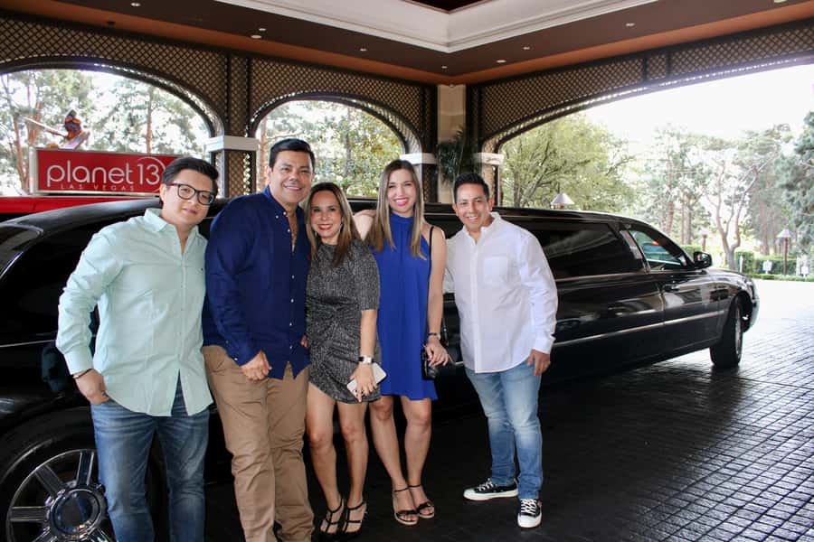 Private Limo 2.5hr Tour of Vegas with Champagne - From Fremont Street to the far end of the Strip