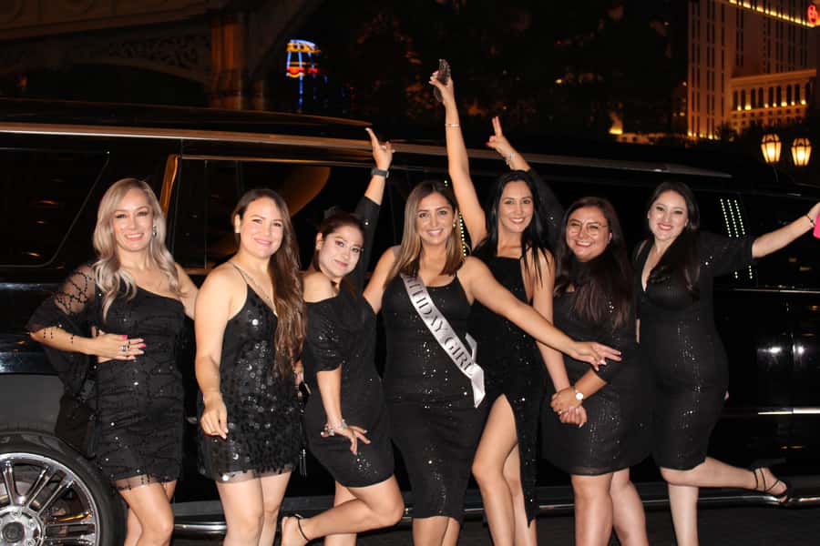 Private Limo 2.5hr Tour of Vegas with Champagne - Bellagio fountains add the classic Vegas moment
