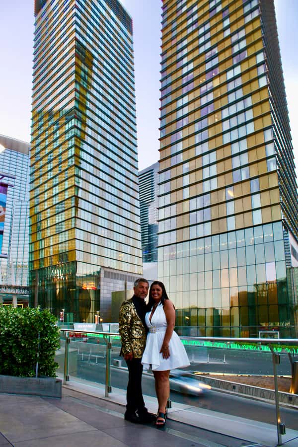 Private Limo 2.5hr Tour of Vegas with Champagne - The souvenir bag is a small extra, not the main reason to book