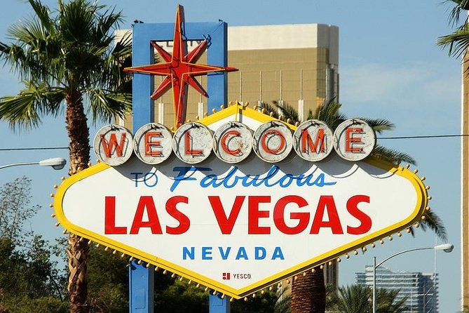 Private Roundtrip Transfer: To Las Vegas by Luxury Limo - Returning from your hotel to the airport