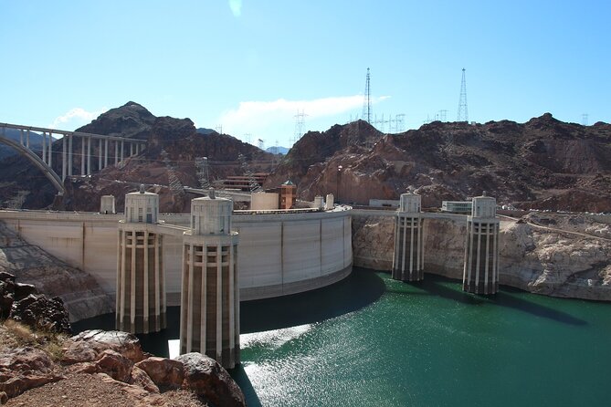 Private Tour: Hoover Dam w/ Optional Generator Tour from Vegas - The Arizona overlook is made for quick photos