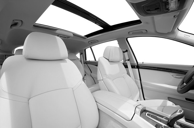 Private Transfer to Las Vegas Airport (LAS) - Help with bags, mobility, and vehicle choice
