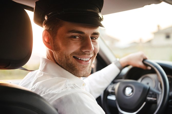 Private Transfer to Las Vegas Airport (LAS) - Who will get the most from this transfer?