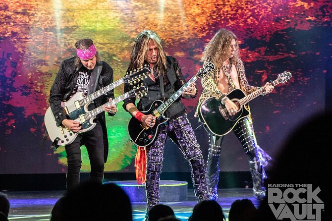Raiding the Rock Vault at the Hard Rock Cafe in Las Vegas - Practical details that affect your night
