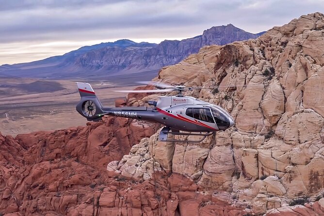 Red Rock Canyon Helicopter Tour with Landing and Champagne Toast - The outbound flight over Red Rock Canyon