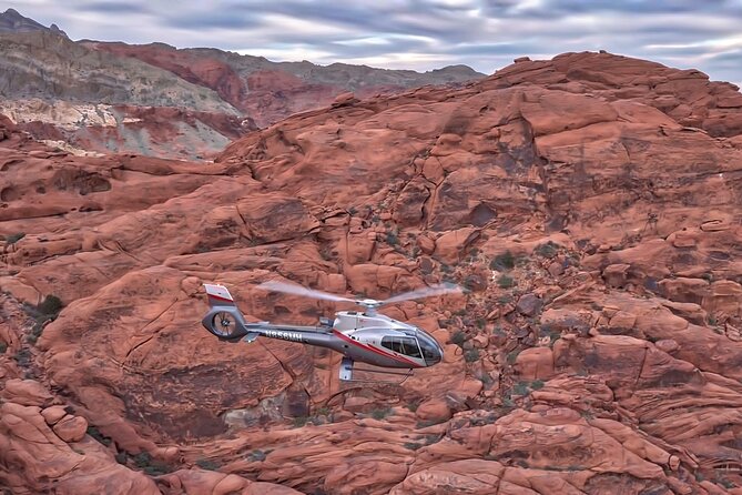 Red Rock Canyon Helicopter Tour with Landing and Champagne Toast - The return route turns the city into a postcard