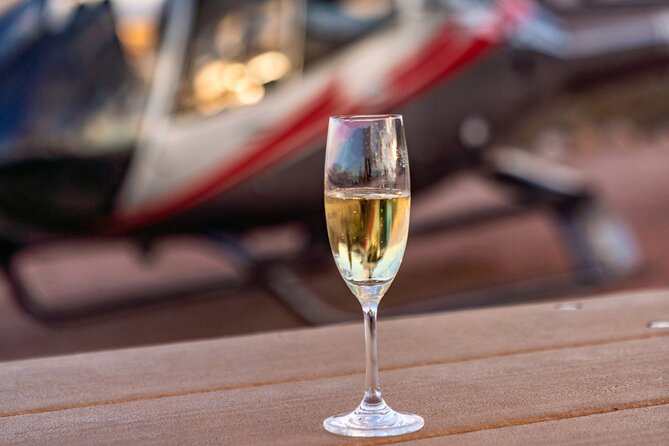 Red Rock Canyon Helicopter Tour with Landing and Champagne Toast - Daytime or sunset flight?