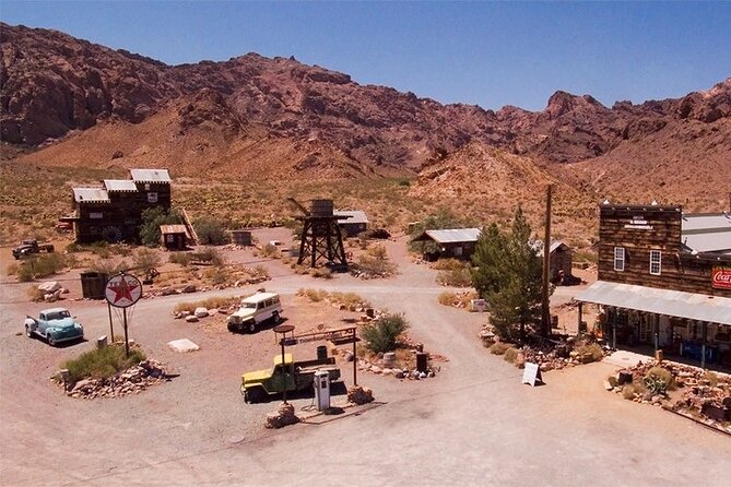 Red Rock Canyon, Nelson Ghost town,7 Magic Mountains, Hoover Dam - Lake Mead adds the final wide view