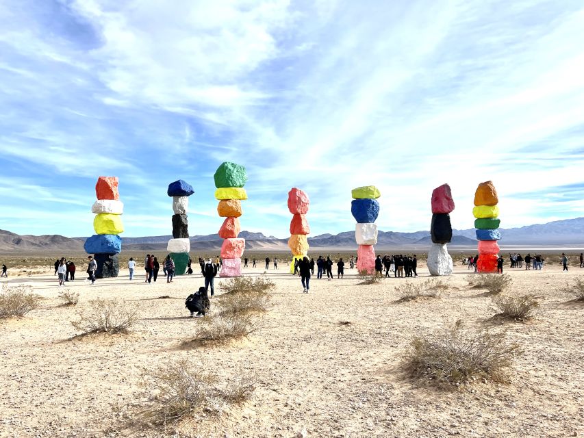 Red Rock Canyon Sign& Seven Magic Mountains Tour - Seven Magic Mountains and its desert setting