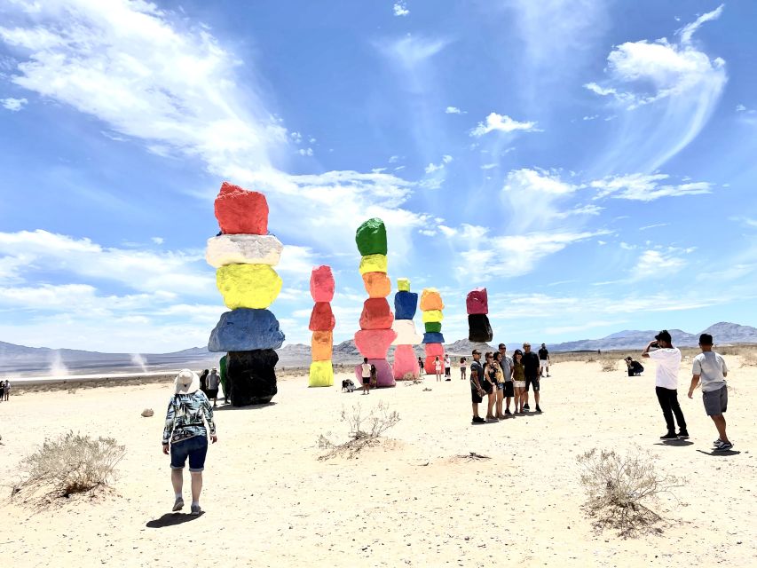 Red Rock Canyon Sign& Seven Magic Mountains Tour - The value of a $250 tour price