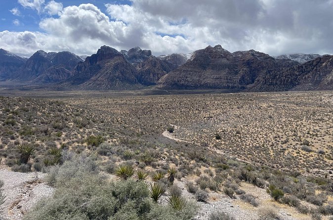 Redrock Hikes Come See Our South West Historic Beauty - Who should choose this Red Rock hike