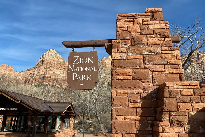 Shuttle between Las Vegas, Bryce Canyon, Zion National Park and St George - Park admission can cost far more than the shuttle