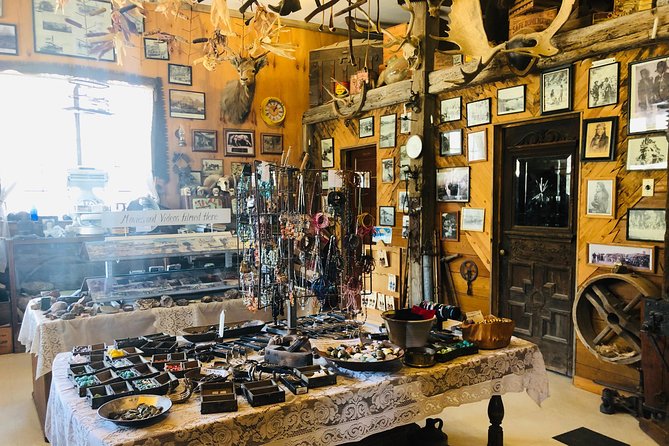 Small Group Ghost Town Gold Mine Tour with Hoover Dam Photo Stop - Who should book this day trip?