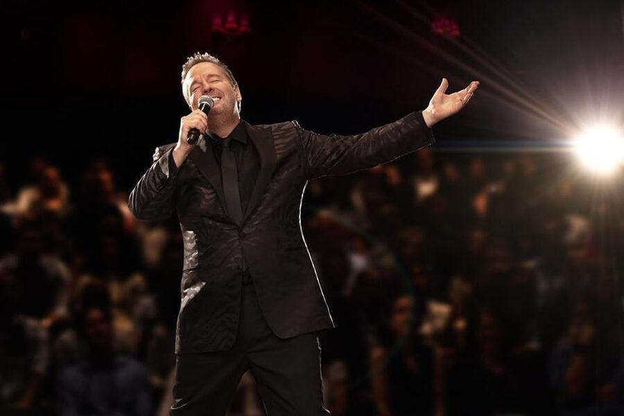 Terry Fator: One Man, a Hundred Voices, a Thousand Laughs! - The Music Is the Main Bridge Into the Comedy