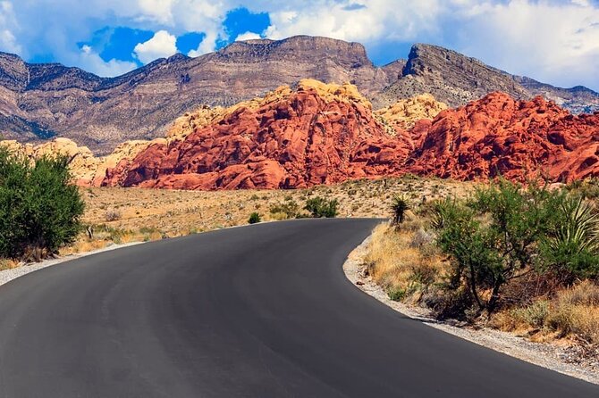 The Ultimate Red Rock Canyon Scenic Experience - What the small group and guide add