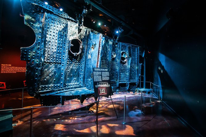 Titanic: The Artifact Exhibition at the Luxor Hotel and Casino - The Big Piece and the physical scale of Titanic