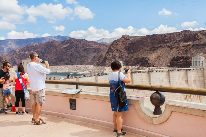 Ultimate Hoover Dam Tour from Las Vegas - The morning ride and hotel pickup