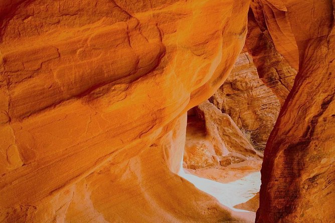 Valley of Fire/ Mojave Desert VIP Small Group Tour From Las Vegas - The Beehives and the first look at red sandstone