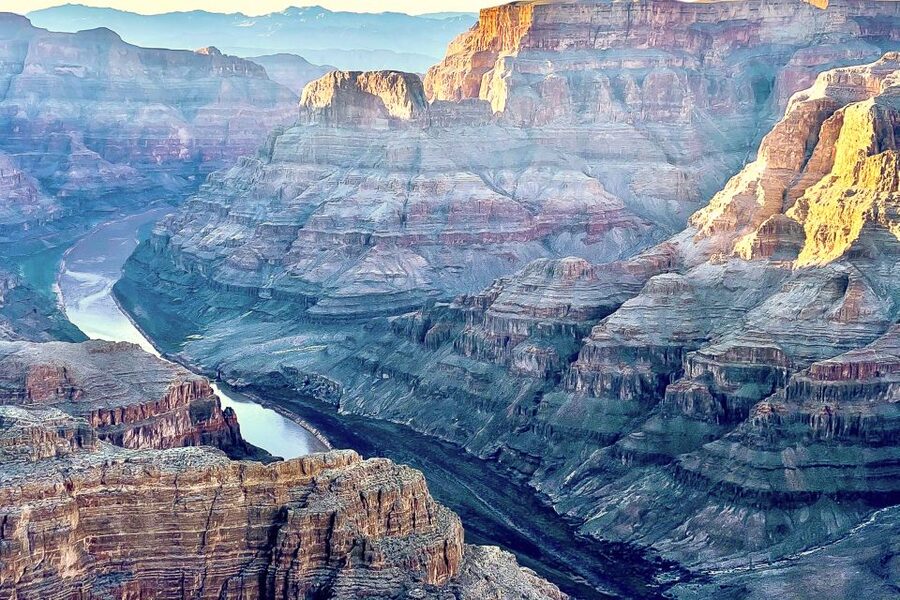Vegas: Grand Canyon, Hoover Dam, Lunch/Skywalk Options, WiFi - Should you book the Grand Canyon West tour?