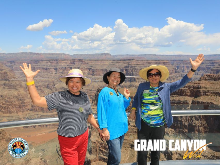 Vegas: Grand Canyon, Hoover Dam, Skywalk Option, & Two Meals - Early pickup and breakfast near Las Vegas