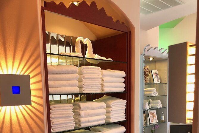 VIP 60 Minute Body Massage w/ Hot Stones - Check-in, room choice, and the VIP promise