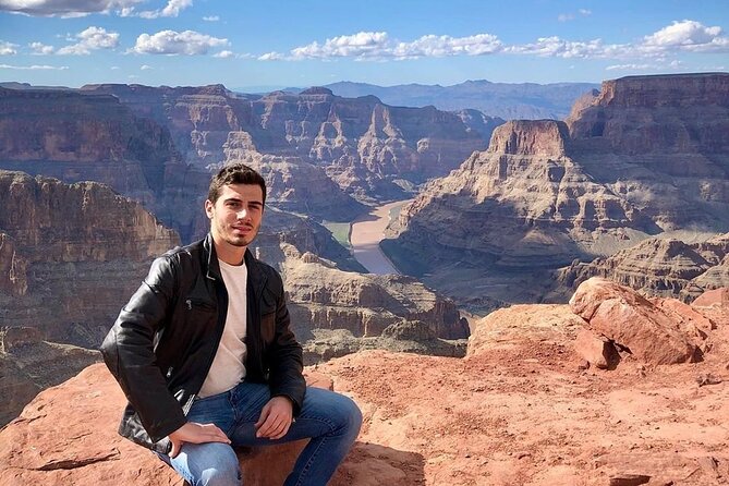 VIP Luxury Grand Canyon West and Hoover Dam with Skywalk - Eagle Point, the village, and the Skywalk