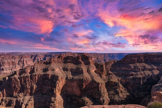 VIP Luxury Grand Canyon West and Hoover Dam with Skywalk - Breakfast on the road, not a sit-down meal
