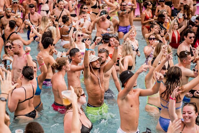 VIP Vegas Pool Crawl: Drinks, Entry & Party Bus - Timing, comfort, and group size