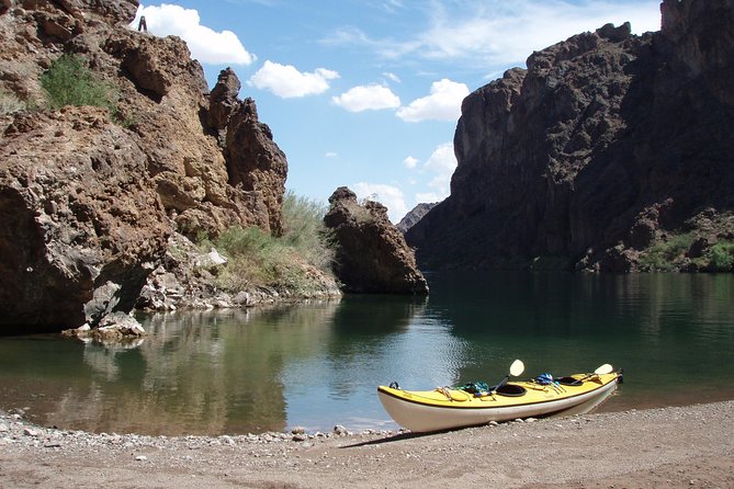 Willow Beach Colorado River Kayak Day Trip with Lunch - A short hike to ruins and wide views
